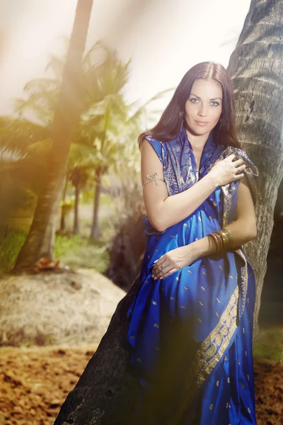 Indian fashion in sari — Stock Photo, Image