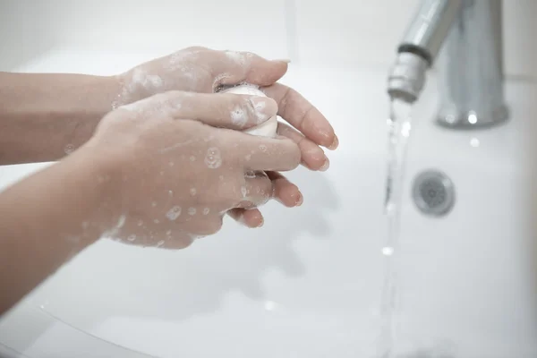 Washing hands — Stock Photo, Image