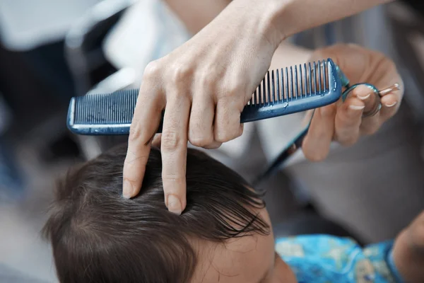 Baby hairdresser — Stock Photo, Image