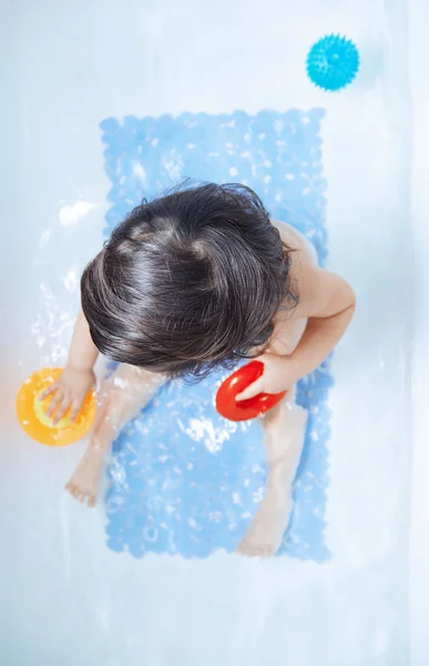 Toddler in the bath — Stock Photo, Image