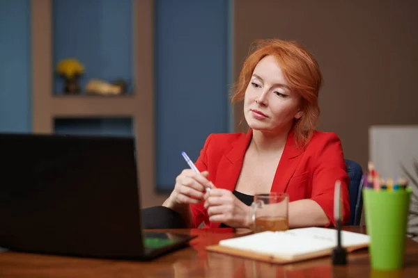 Businesswoman Having Video Call Office — Stockfoto