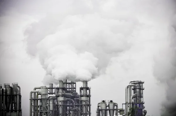 Dirty smoke and pollution produced by factory — Stock Photo, Image