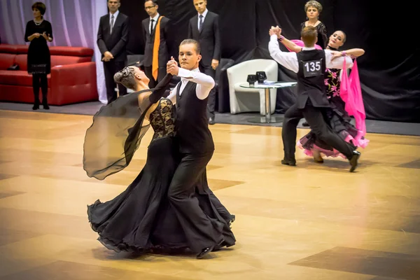 Competitors dancing slow waltz on the dance conquest — Stock Photo, Image