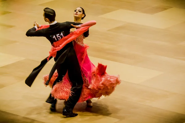 Competitors dancing slow waltz on the dance conquest — Stock Photo, Image