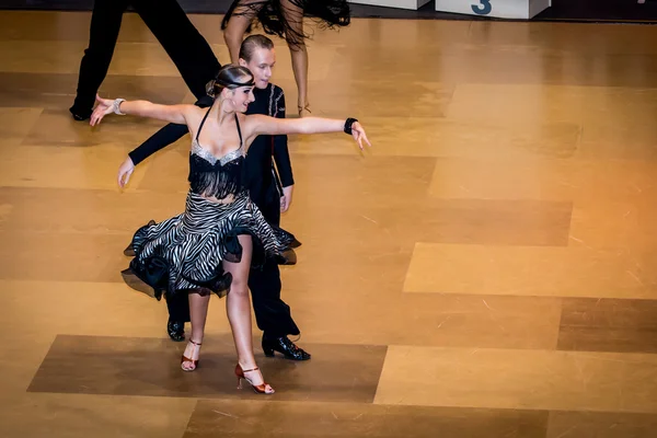 fetih Latin dans dans rakip