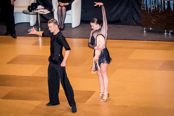 fetih Latin dans dans rakip