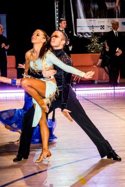 fetih Latin dans dans rakip