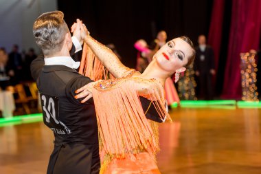 yavaş vals dansı conquest üzerinde dans dansçılar