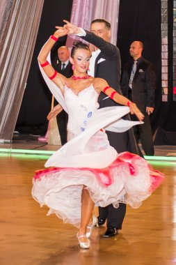 yavaş vals dansı conquest üzerinde dans dansçılar
