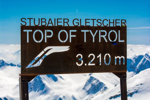 Horní části Tyrolska lyžařského střediska v Neustift im Stubaital ledovec Tirol, Rakousko — Stock fotografie