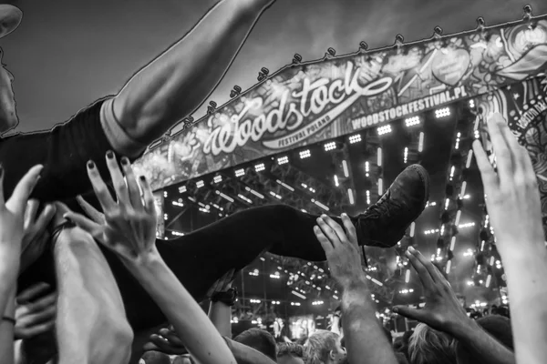 Rockkonzert Publikum in Przystanek Woodstock 2014, Kostrzyn, Polen — Stockfoto