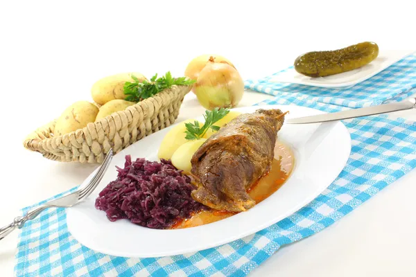 Leckeres gefülltes Rinderbrötchen — Stockfoto