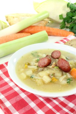 Beyaz lahana güveç pişmiş