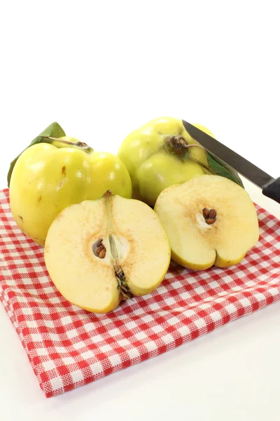 Fresh juicy Quinces — Stock Photo, Image