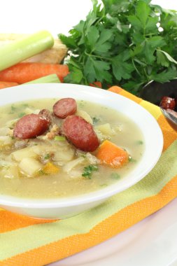 Beyaz lahana güveç pişmiş