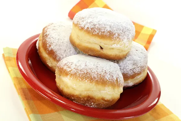 Panqueques con azúcar en polvo y mermelada — Foto de Stock