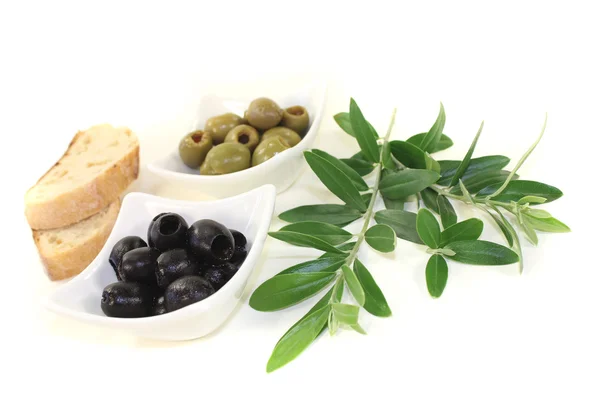 Olives with bread — Stock Photo, Image