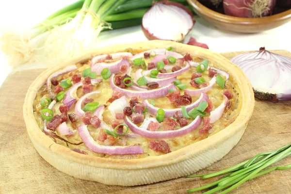 Onion tart with bacon — Stock Photo, Image