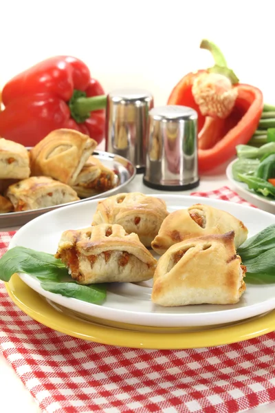 Pastel de hojaldre con pimientos — Foto de Stock