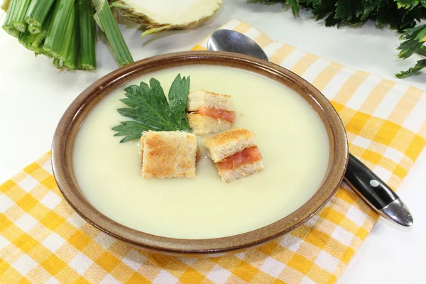 Cream of celery soup — Stock Photo, Image