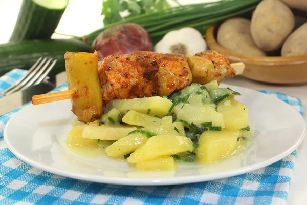 Potato-cucumber salad — Stock Photo, Image