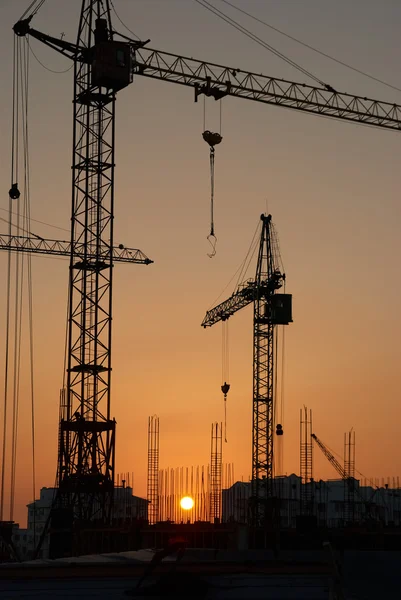 Industriële kranen — Stockfoto