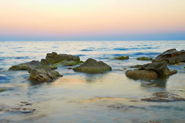 Rocce nel mare — Foto Stock