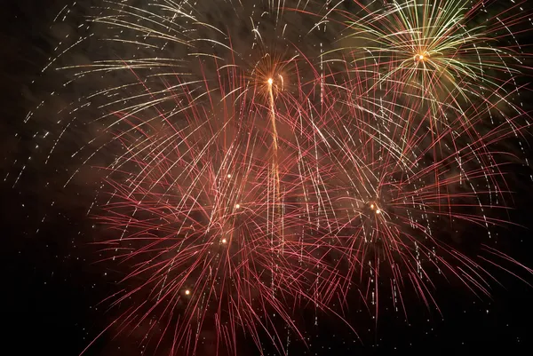 Kleurrijk vakantie vuurwerk — Stockfoto