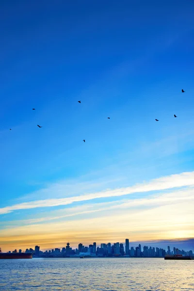 Puesta de sol sobre Vancouver, Canadá — Foto de Stock