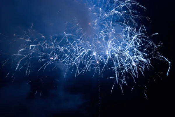 Coloridos fuegos artificiales navideños —  Fotos de Stock