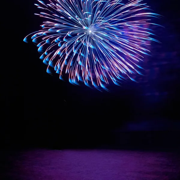 Fuochi d'artificio vacanza colorati — Foto Stock