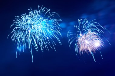 mavi renkli havai fişek