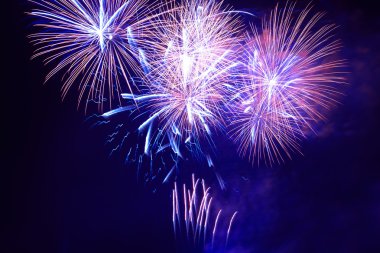 mavi renkli havai fişek