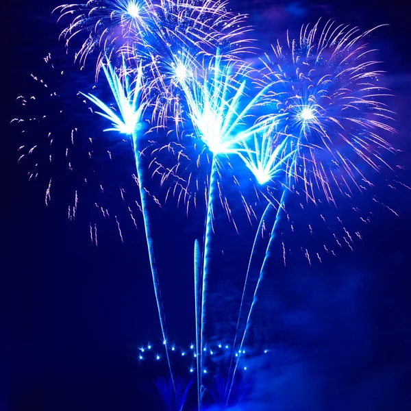 Feu d'artifice coloré bleu — Photo