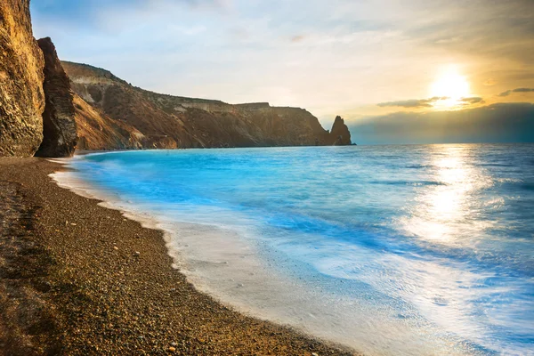 Sunset above tropical sea — Stock Photo, Image