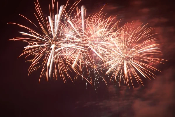 Kleurrijke vuurwerk — Stockfoto