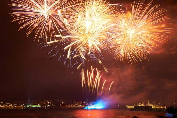 Farbenfrohes Feuerwerk — Stockfoto