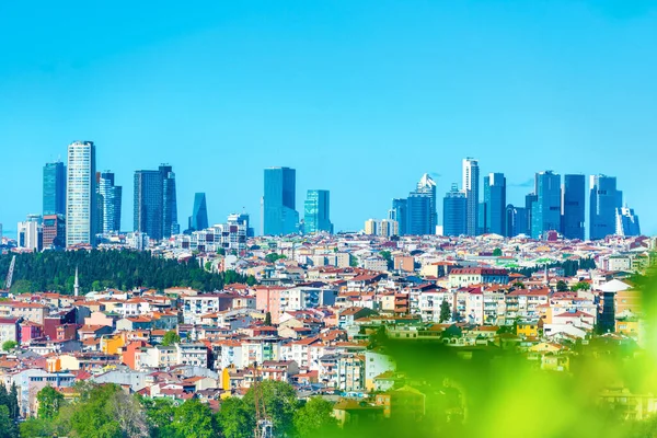 Zakelijk Centrum Met Wolkenkrabbers Bedrijfsgebouwen Istanbul Turkije — Stockfoto