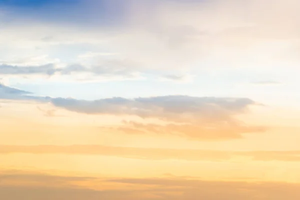 日没の空と雲 日没の空の自然背景 — ストック写真