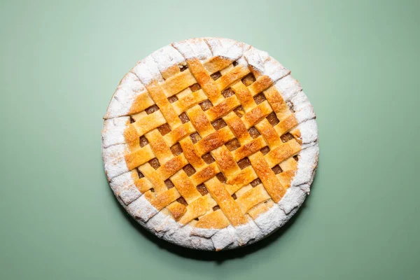 Tradition American Apple Pie Sugar Crust Top View Green Background — Stock Photo, Image