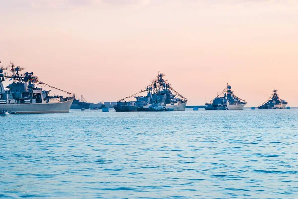 Askeri donanma Rus gemileri ve kruvazör Moskva Moskova