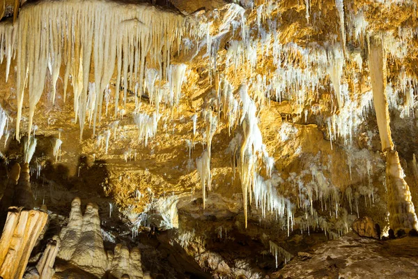 Dark Cave Many Stalactites Grotte Zuddas Cave Italy Sardinia — Stock fotografie