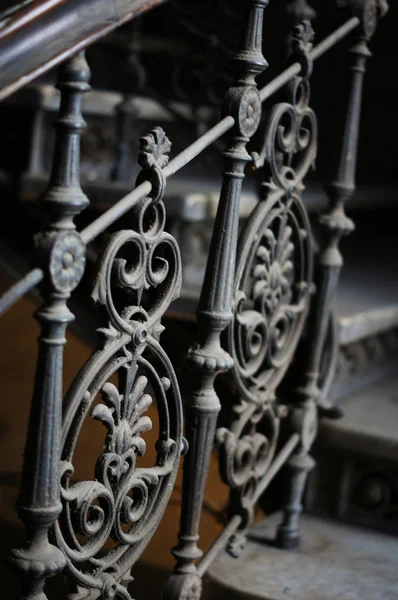 Old staircase in Tbilisi houses of 18-19 centuries, Republic of — Stock Photo, Image