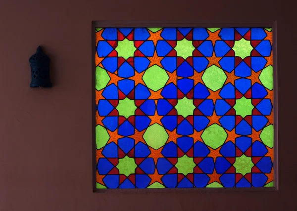 Mosaik-Glas im arabischen Stil in altem Gebäude in Ägypten — Stockfoto