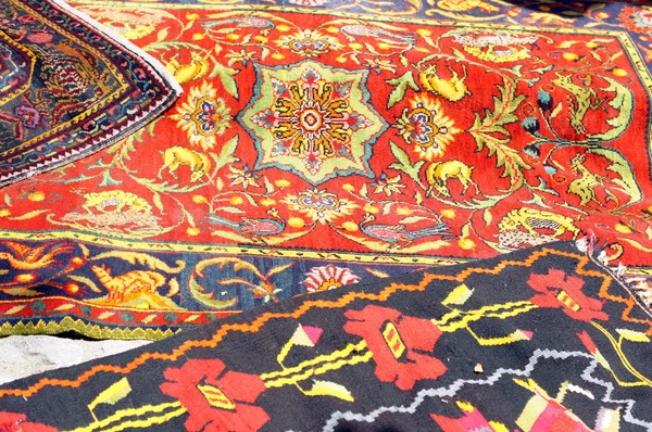 Old carpets in the street market in Tbilisi Old town, Republic o — Stock Photo, Image