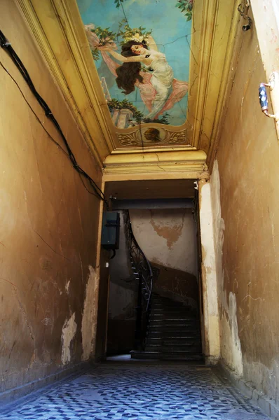 Old staircase in Tbilisi houses of 18-19 centuries, Republic of — Stock Photo, Image