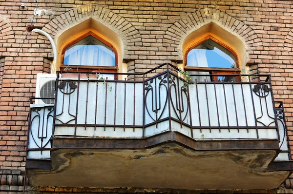 Art nouveau gevel in tbilisi oude stad, gerestaureerde gebied — Stockfoto