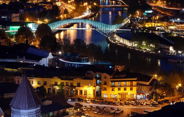 Noční pohled na starém městě tbilisi, Gruzie (země) — Stock fotografie