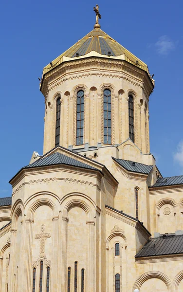 Den största ortodoxa katedralen i Kaukasusområdet - st. trinity — Stockfoto