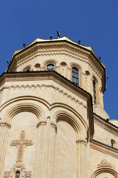 La catedral ortodoxa más grande de la región del Cáucaso - Santa Trinidad — Foto de Stock